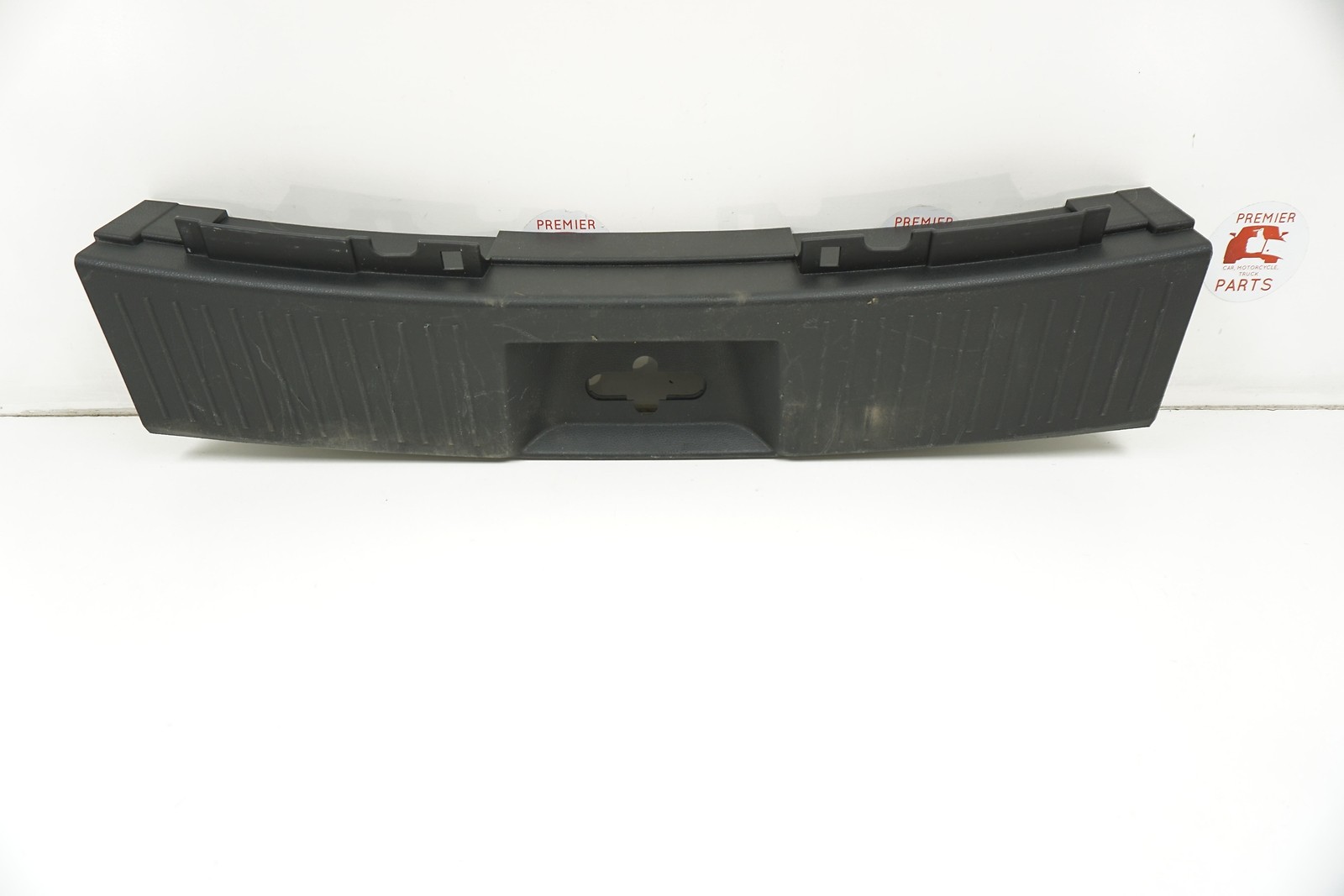 13 2008-2015 Nissan Rogue Rear Trunk Sill Plate Trim Used Oem (84992-jm00a)