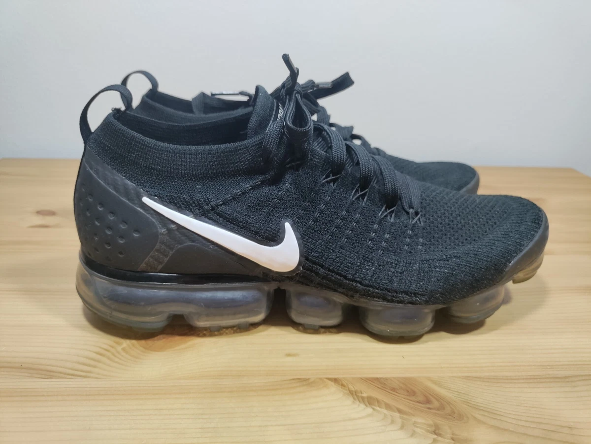 Size 10.5 Nike Air Vapormax Flyknit 2 Black White Mens Rare 942842 001 Running