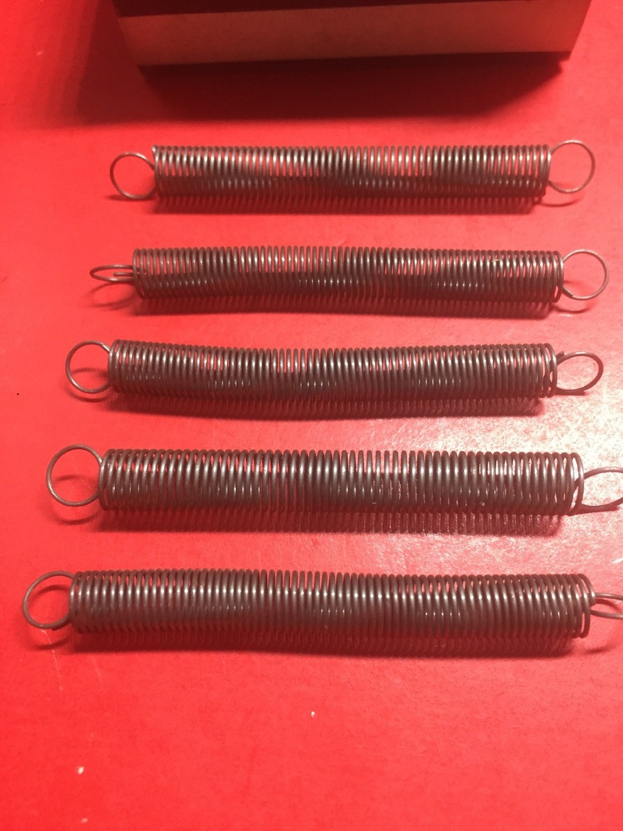 5) GENUINE BRIGGS & STRATTON GOVERNOR SPRING 260875, 260877 NEW