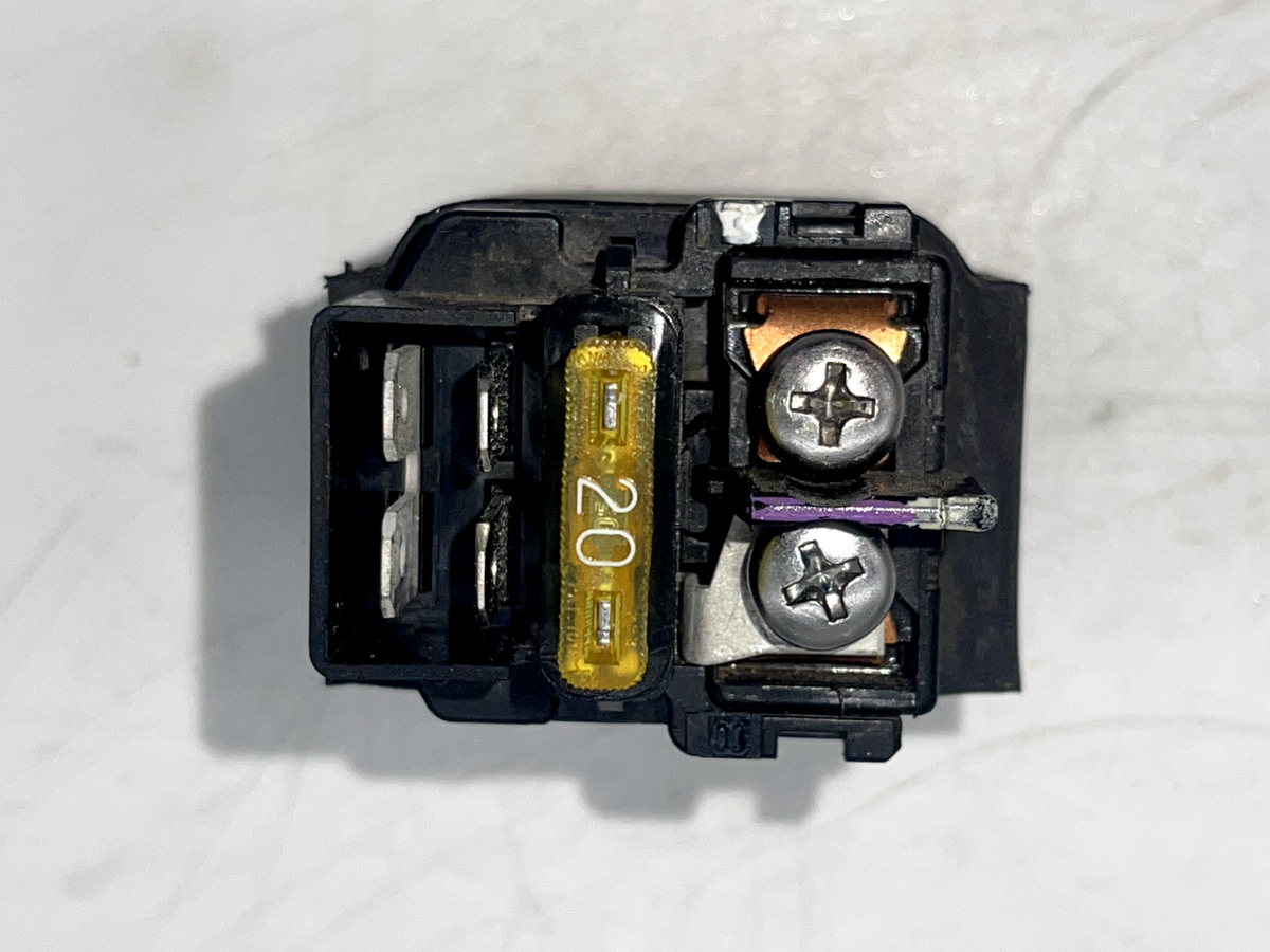 15YEARS-ANNIVERSARY BOX-中古 2019 15-23 KAWASAKI KLX250 FUSE BOX ASSEMBLY | eBay