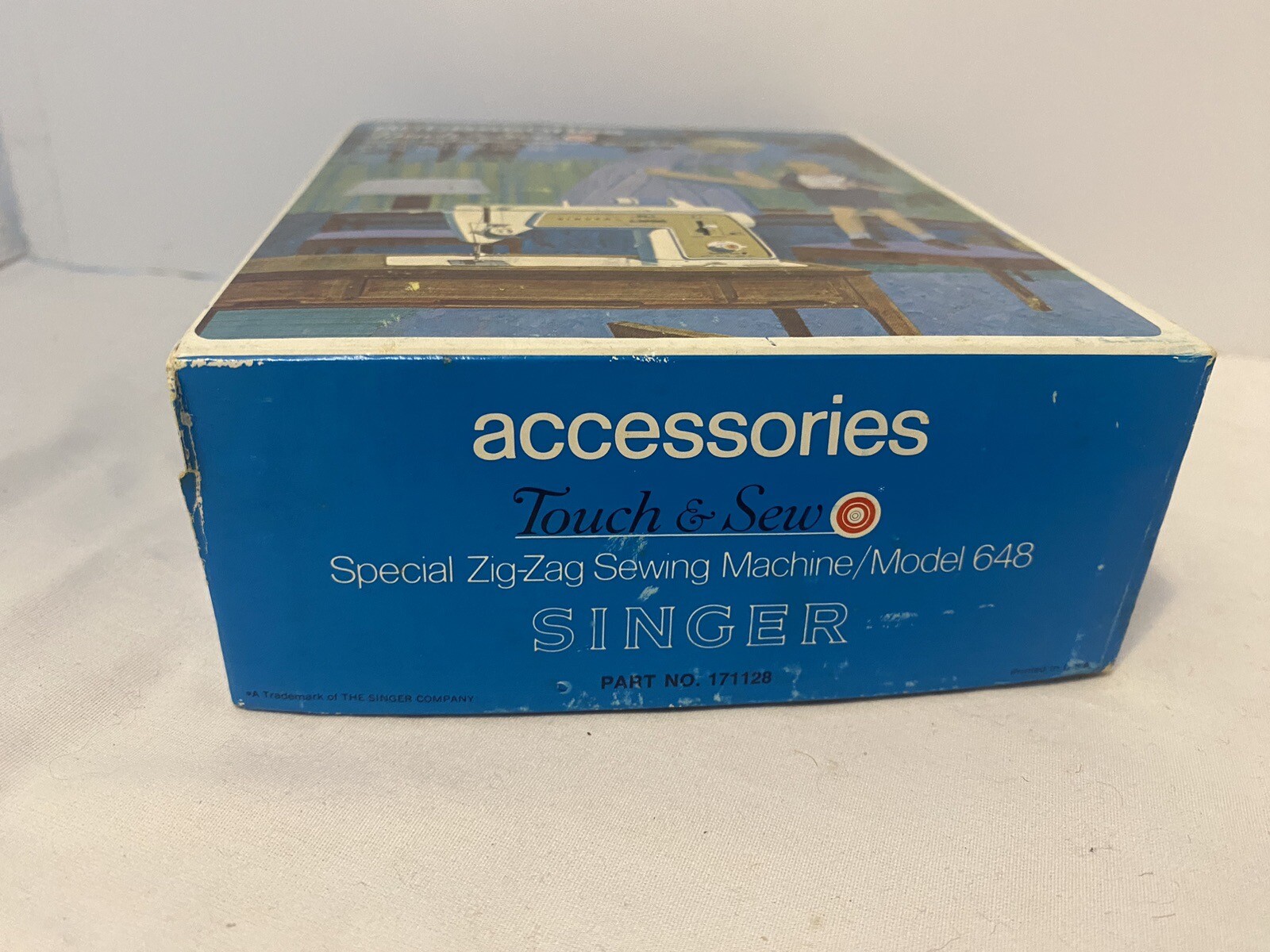 Singer Touch Sew Special Zig Zag Sewing Machine Model 648 Accessories