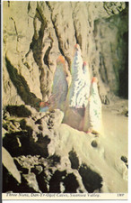 THREE NUNS, DAN-YR-OGOF CAVES, SWANSEA VALLEY - 70s COLOUR POSTCARD (UNPOSTED)