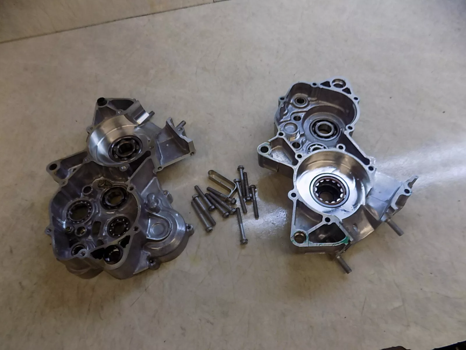 Husqvarna TC85 Engine Cases Case Half Halves left right TC