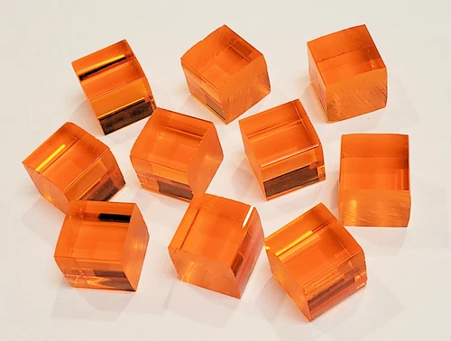 10 PCs 1” x 1" x 1" SQUARE CLEAR AMBER ACRYLIC Plexiglass ROD CUBES PEGS 1 Inch