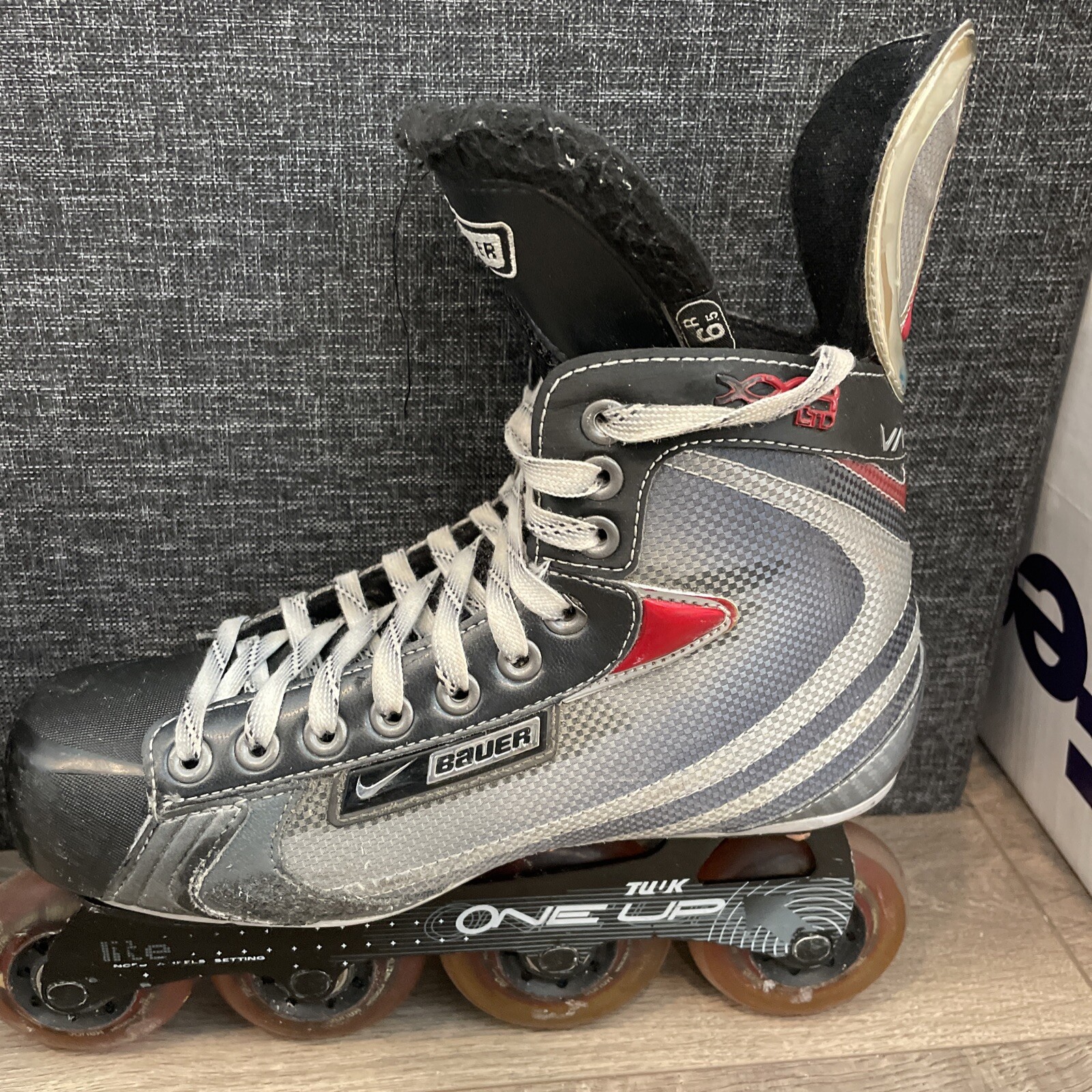 Nike Bauer XXR Vapor Hockey Rollerblades / Inline Skates 6.5R Size 8 US
