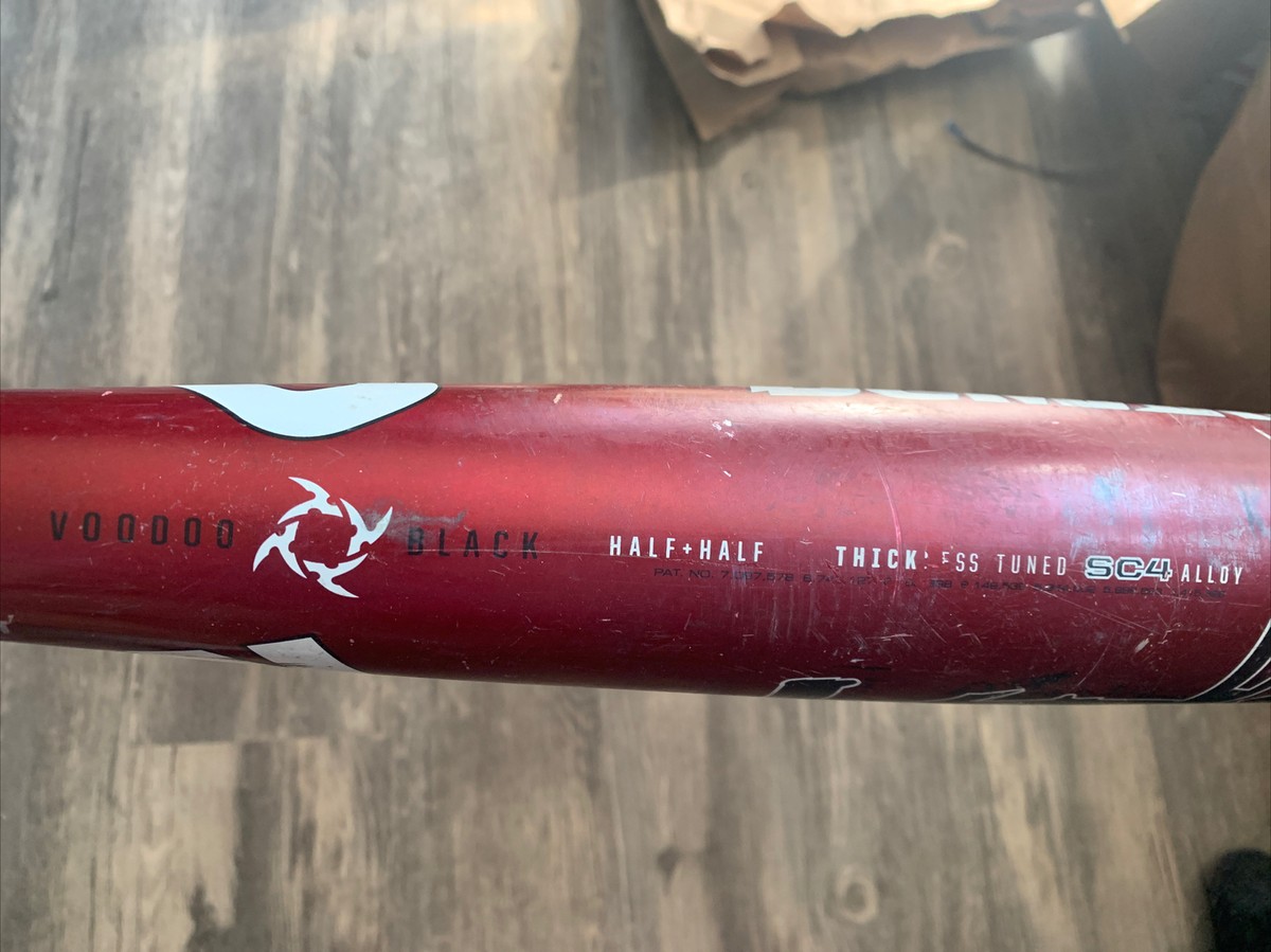 Batte DeMarini Voodoo Black VDB11 – 32 Pouces / 29 Oz, Manche Composite, Alliage SC4