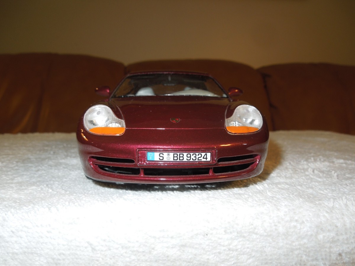 Burago ポルシェ911カレラ Burago Burgundy Porsche Carrera 911 (1997) 1/18 Scale | eBay
