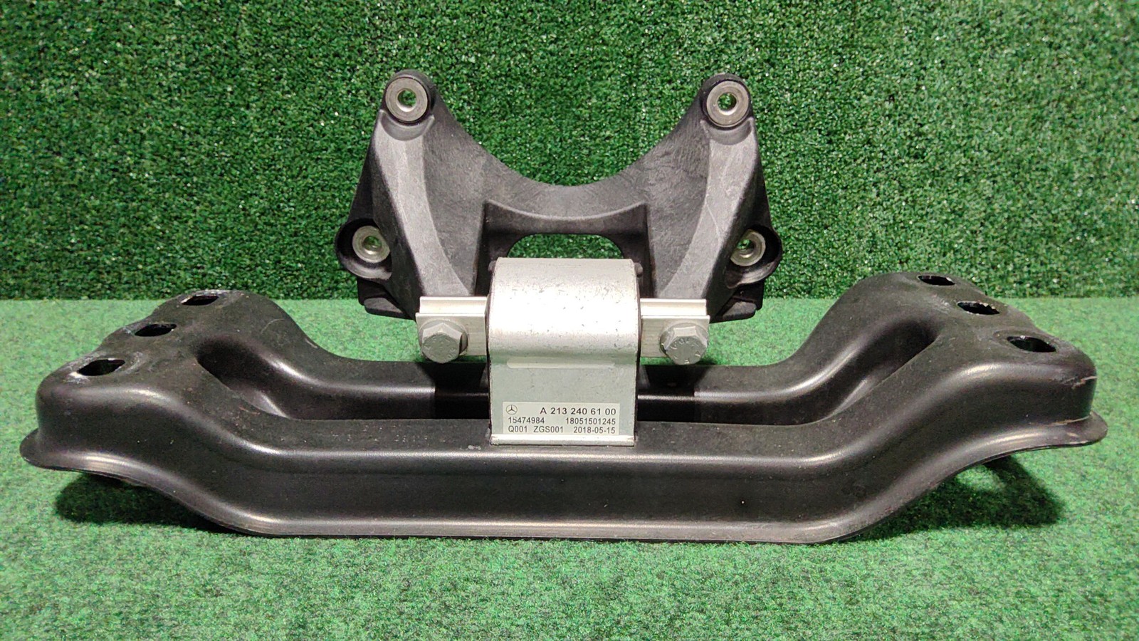 2014-2021 Mercedes C300 Engine Carrier Rear Support Oem A2132406100 A2132400702