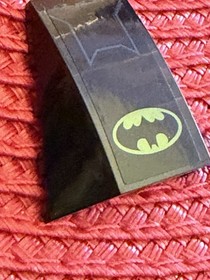 LEGO Part 47753pb043 Wedge 4x4 Triple Curved Black Batman Logo Set Batcave 6860