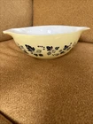 Vintage PYREX Gooseberry Cinderella Mixing Nesting Bowl 4QT Yellow & Black #444