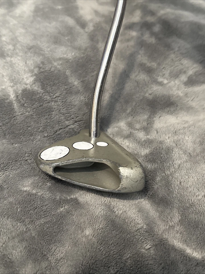 Used Right Handed Tri-line 3 Ball Putter Pinemeadow Grip And Shaft Unknown Flex. - Image 3 of 4