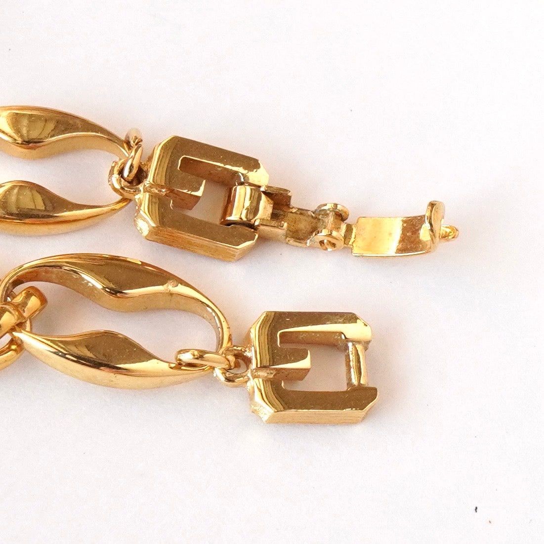 Givenchy GP Chain Bracelet 18cm Vintage Japan Jewelry Accessory Collector thumbnail 8