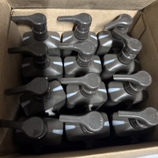 1 CASE Gilchrist & Soames Shampoo Warm Oak 12...