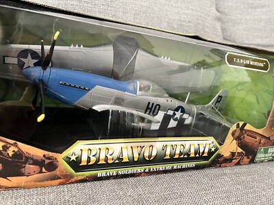Unimax Bravo Team 1:32 P-51D Mustang NEW 75400