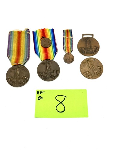 Lot of WWI Italian Victory Medals Including Minature medal
