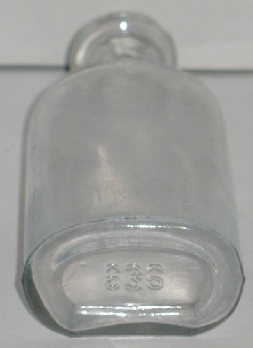 Jarrón de utilería de medicina botella de vidrio transparente rectangular vintage granero excavación vertedero encontrar - Imagen 6 de 6