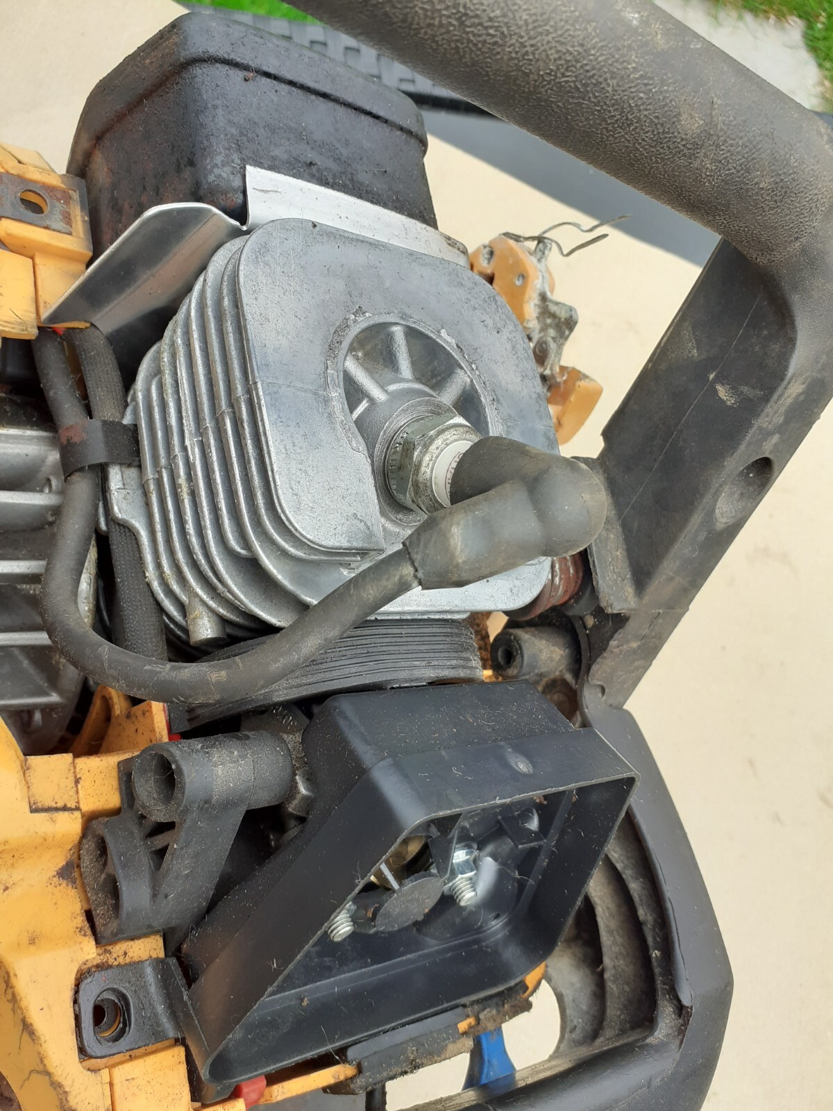 MCCULLOCH MAC 338 Petrol Chainsaw. spares or repair.. MOTOR RUNS WELL