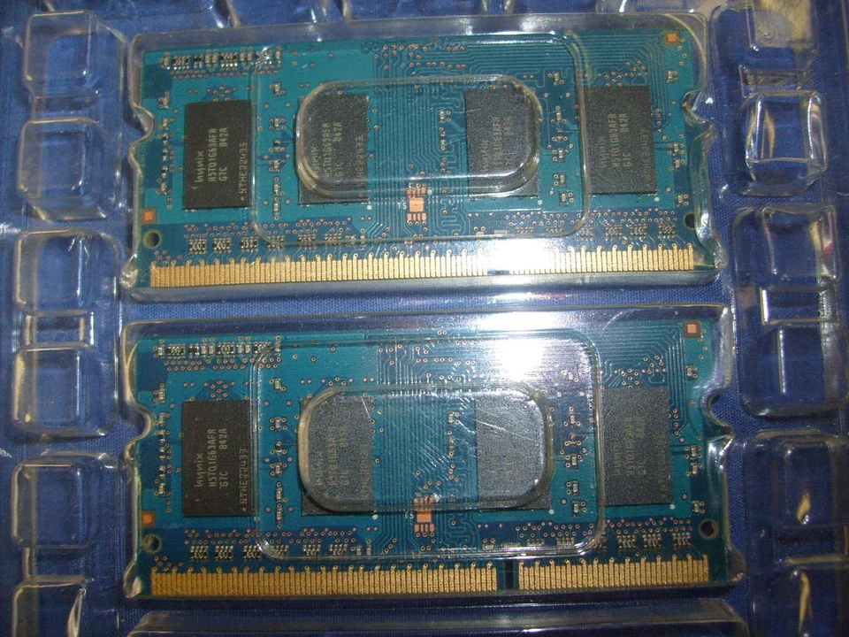 Hynix 1GB 2Rx16 PC3 8500S Ram sticks 2 modules   /L1 - Image 2 of 2