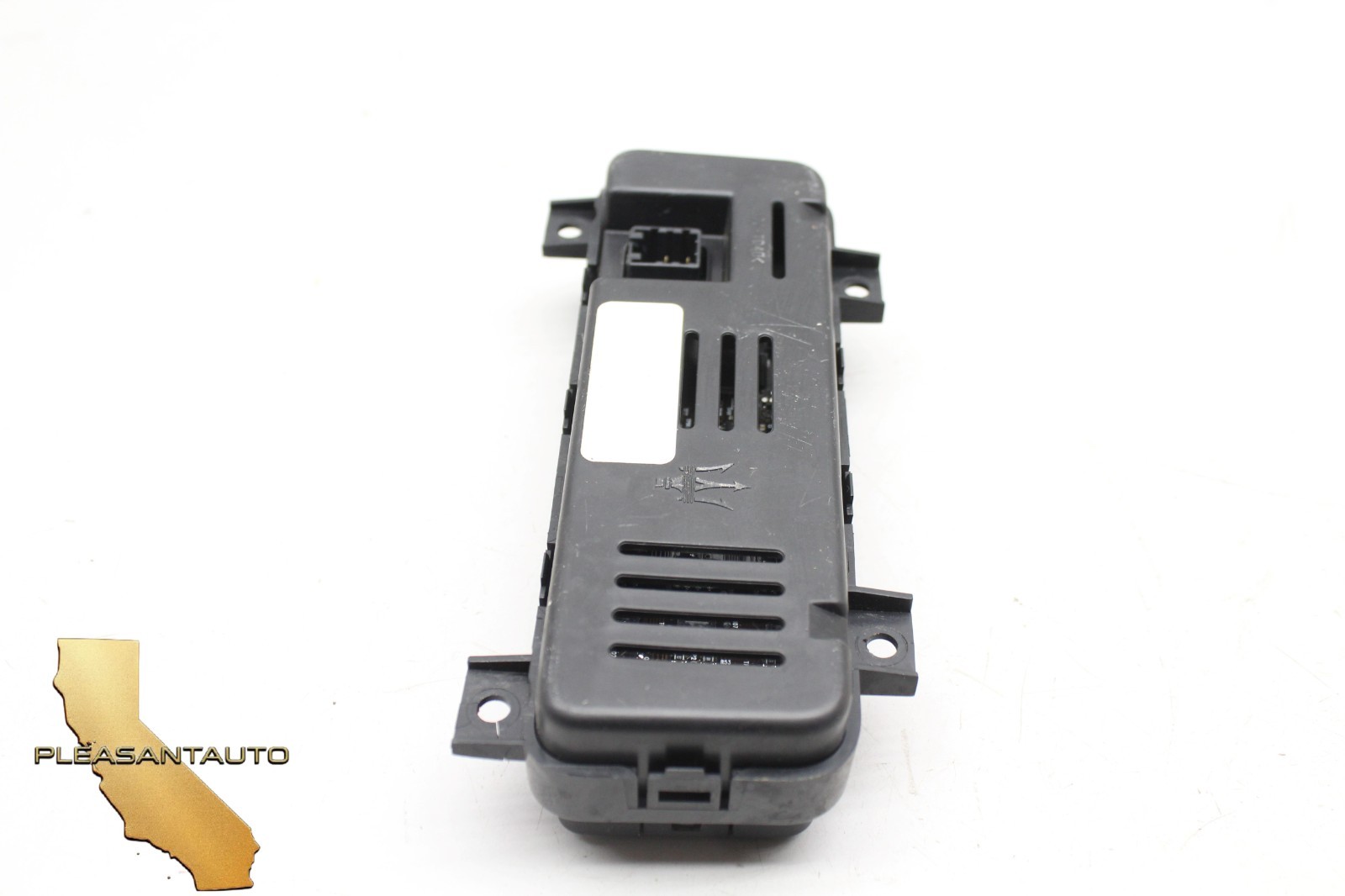M139 03-13 Maserati Quattroporte Rear A/C Heater Climate Control Switch