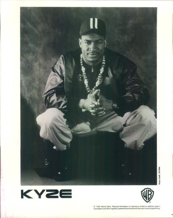 Press Photo: KYZE 8x10 B&W 1992
