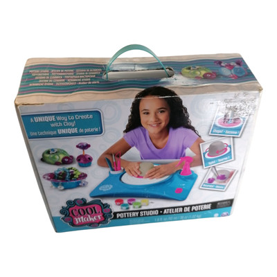 Pottery Studio von Spin Master. Brandneu im Karton Karton hat leichte Beschädigungen