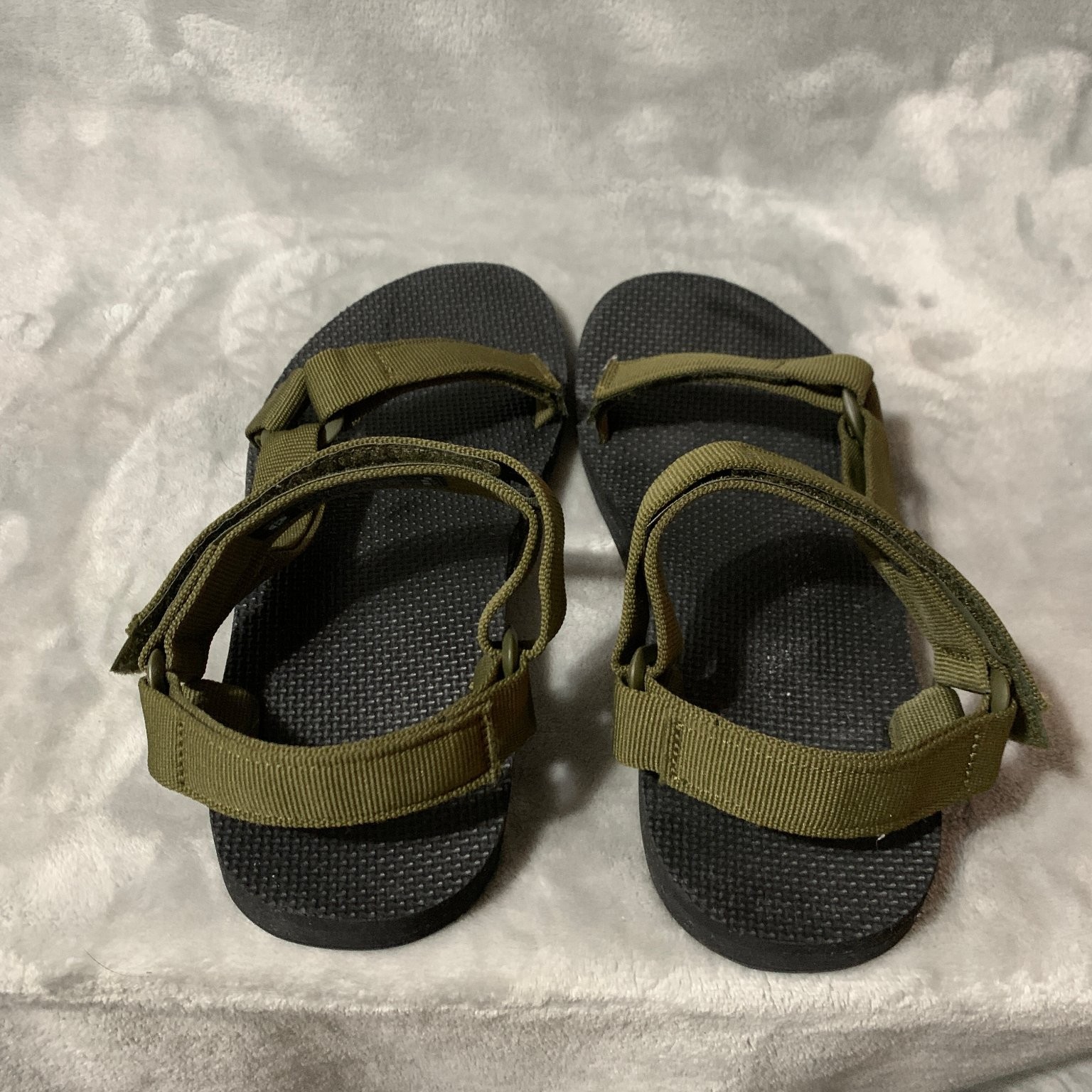 Teva Sandals Men's Original Universal Olive Green Size 10 Adjustable Straps