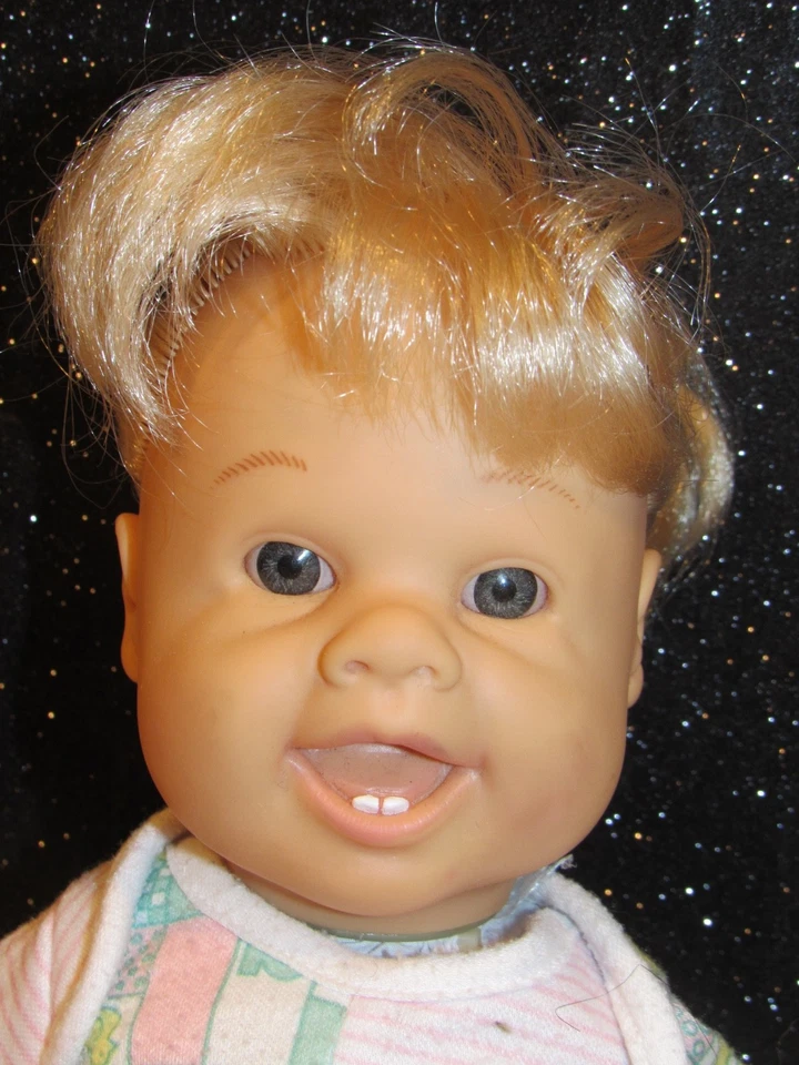 FAMOSA "EXPRESSIONS DOLL, PRESS TUMMY, MADE IN SPAIN, 15"  VINYL, 1995 ADORABLE - Image 4 of 4