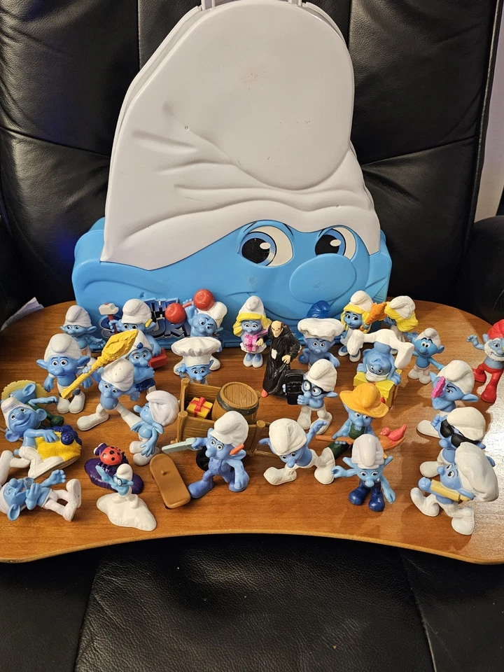THE SMURFS 2 IN 1 Adventure Playset With 28 Figures AS IS - Image 3 of 4