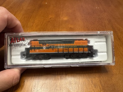 Atlas #49314 GP-9 Ph 2 Great Northern Spur N - getestet - mit Achsschenkelkupplungen | Zustand: Used