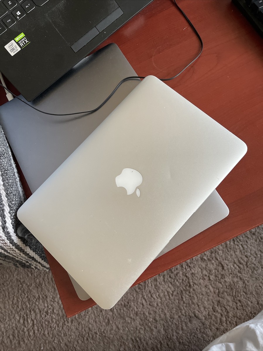 Apple MacBook Air 11 Apple MacBook Air 11