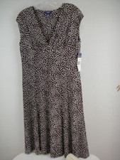 New Chaps Dress Large, Brown poke a dot, Soft poly blend excellent condition