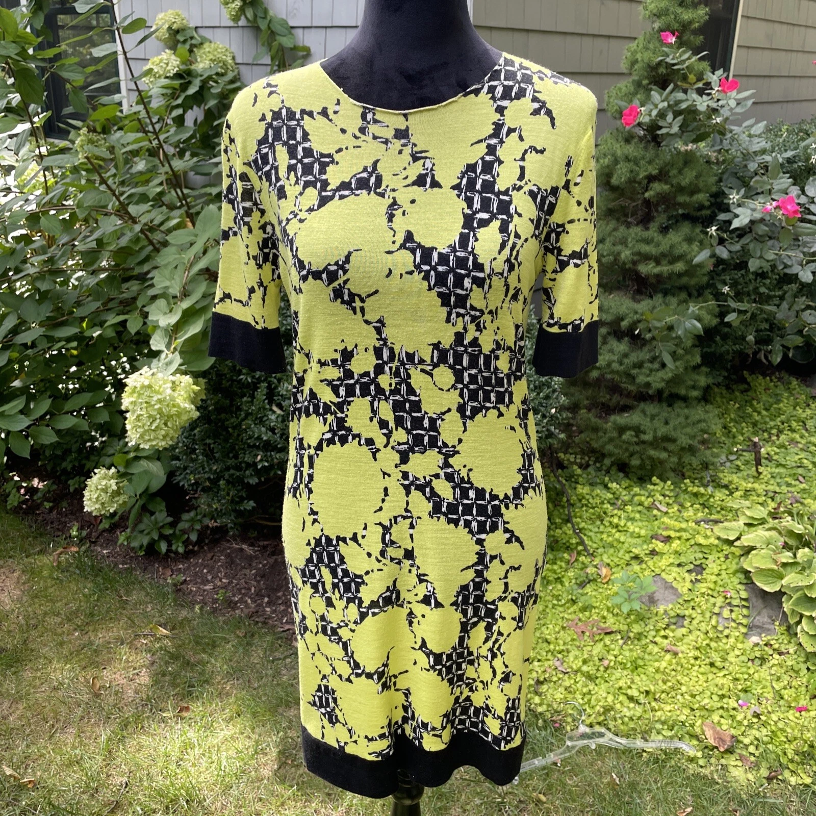 Abito da donna verde balenciaga taglia 4 fine lavorato a maglia corto