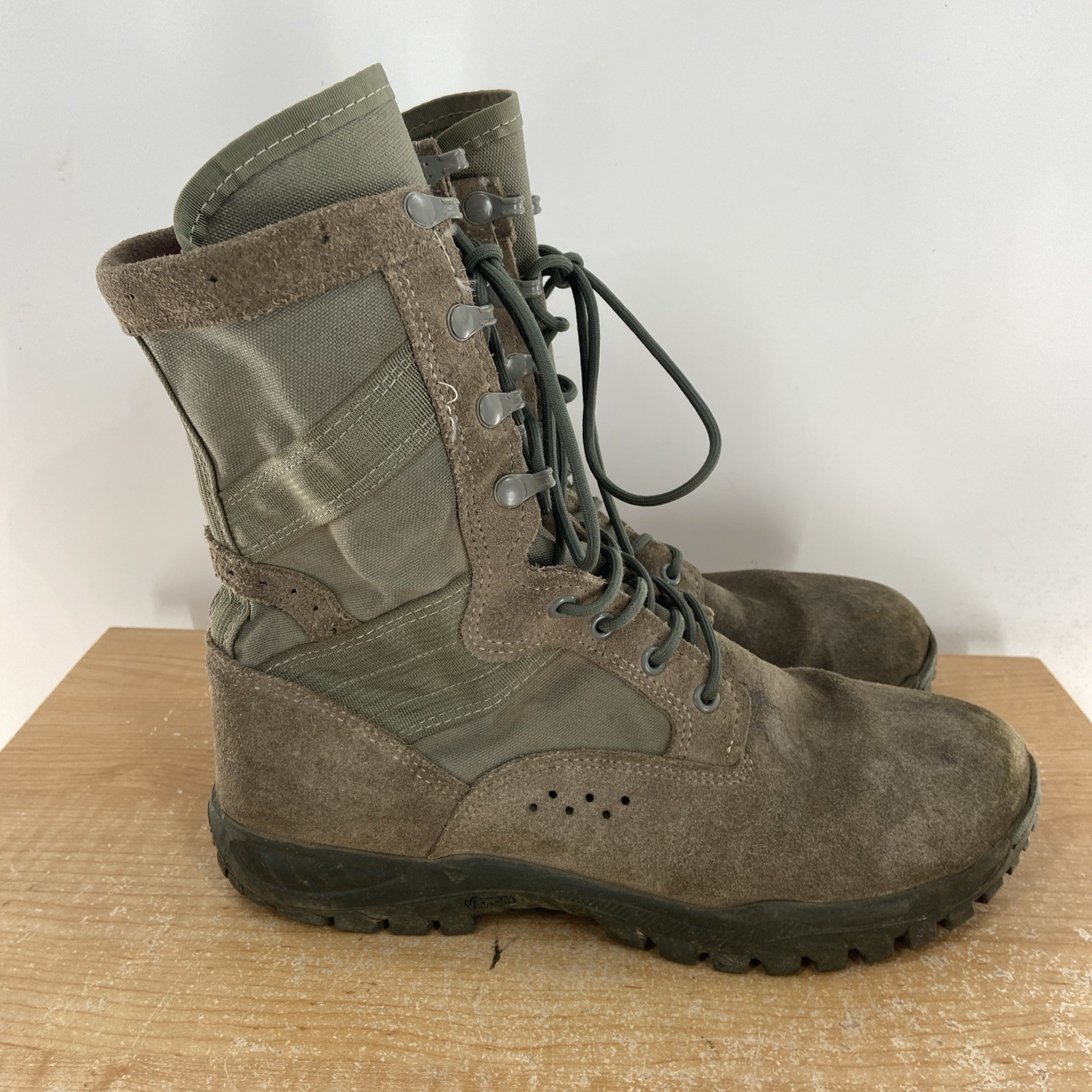 Belleville Men’s 11 W Combat Boots Sage Green Suede Vibram Military USA Work