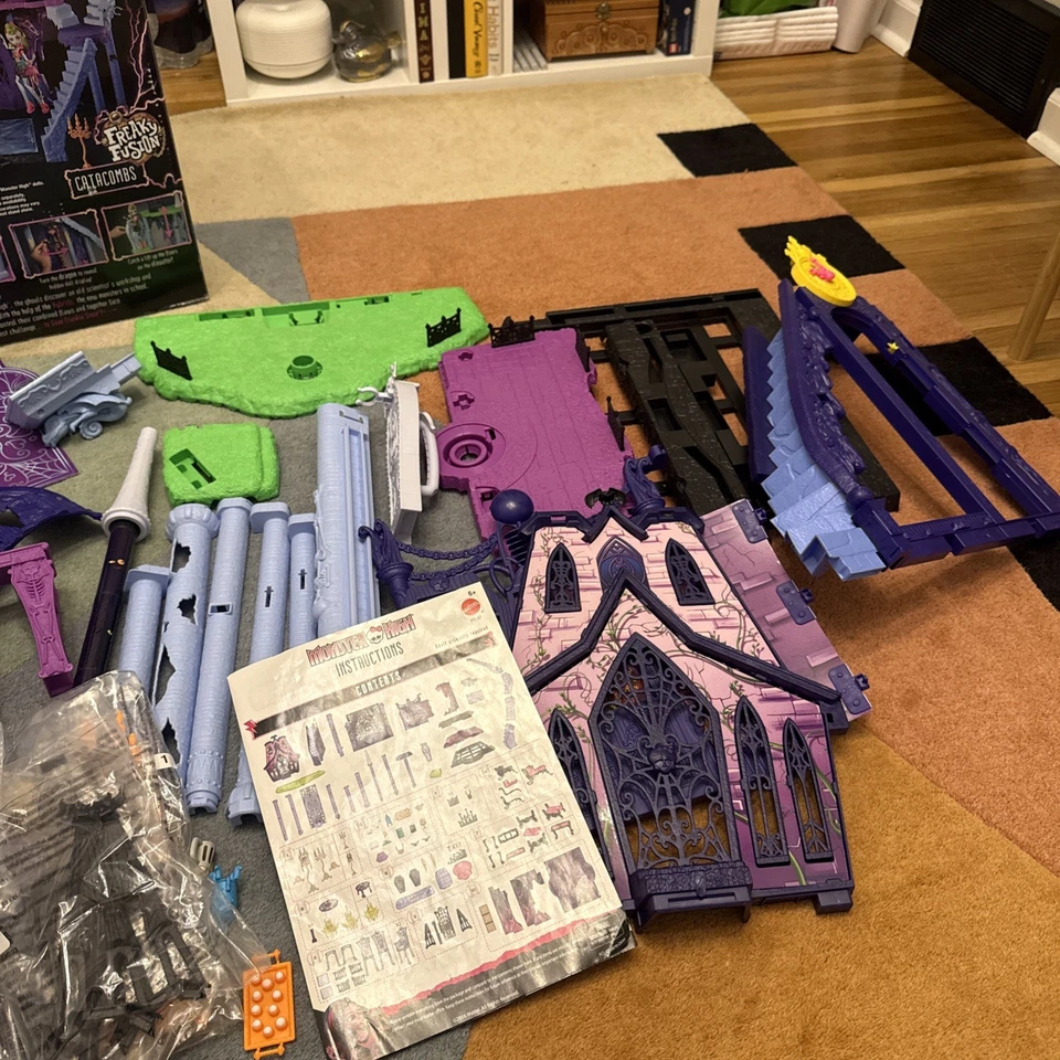 Monster High Freaky Fusion 地下墓穴城堡玩具套装带盒 * 不完整/已阅读 — 第 3/4 张图片