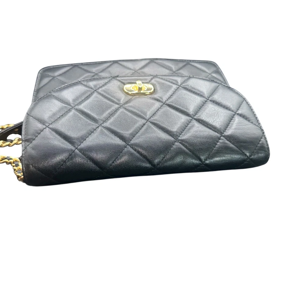 Giani Bernini 黑色绗缝皮革斜挎包金色链条包 — 第 4/4 张图片