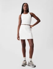 NEW Gap Fit Skort White Power Exercise Medium Current Season