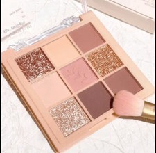 9-Color Eyeshadow Palette-Shimmer,Pearl & Matte Finishes With Glitter Accents