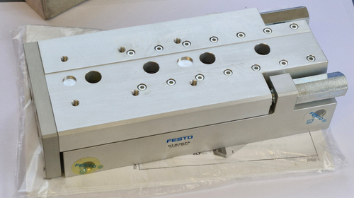 FESTO SLT-20-100-P-A 170573 Mini-Schlitten - NEU/OVP - worldwide shipping - Picture 3 of 4
