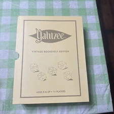Winning Solutions Yahtzee Vintage Bookshelf Edition