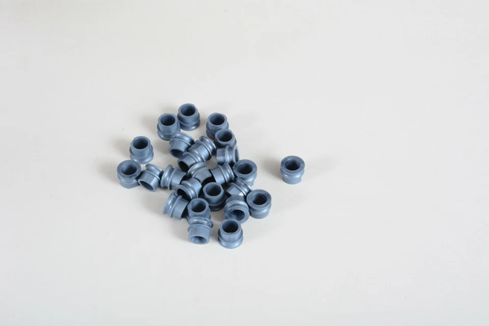 AGFA MSC Minilab Rack sleeves/bushings. LOT of 24 CL+P4-E5403. OPEN BOX/ UNUSED - Image 3 of 4