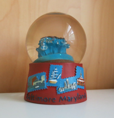 Baltimore Maryland snow/water globe with glitters - Chesapeake Blue Crab