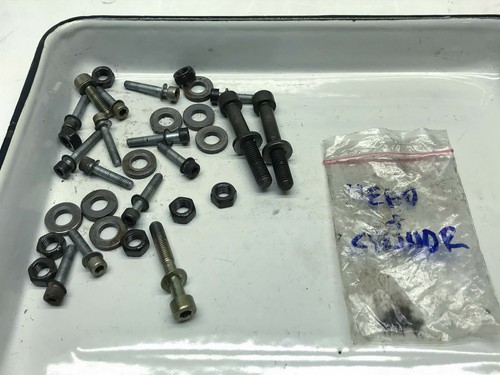 BMW R1100RS Zylinderkopf Zylinder Schrauben Cylinder head Barrel Bolts(3) 93'