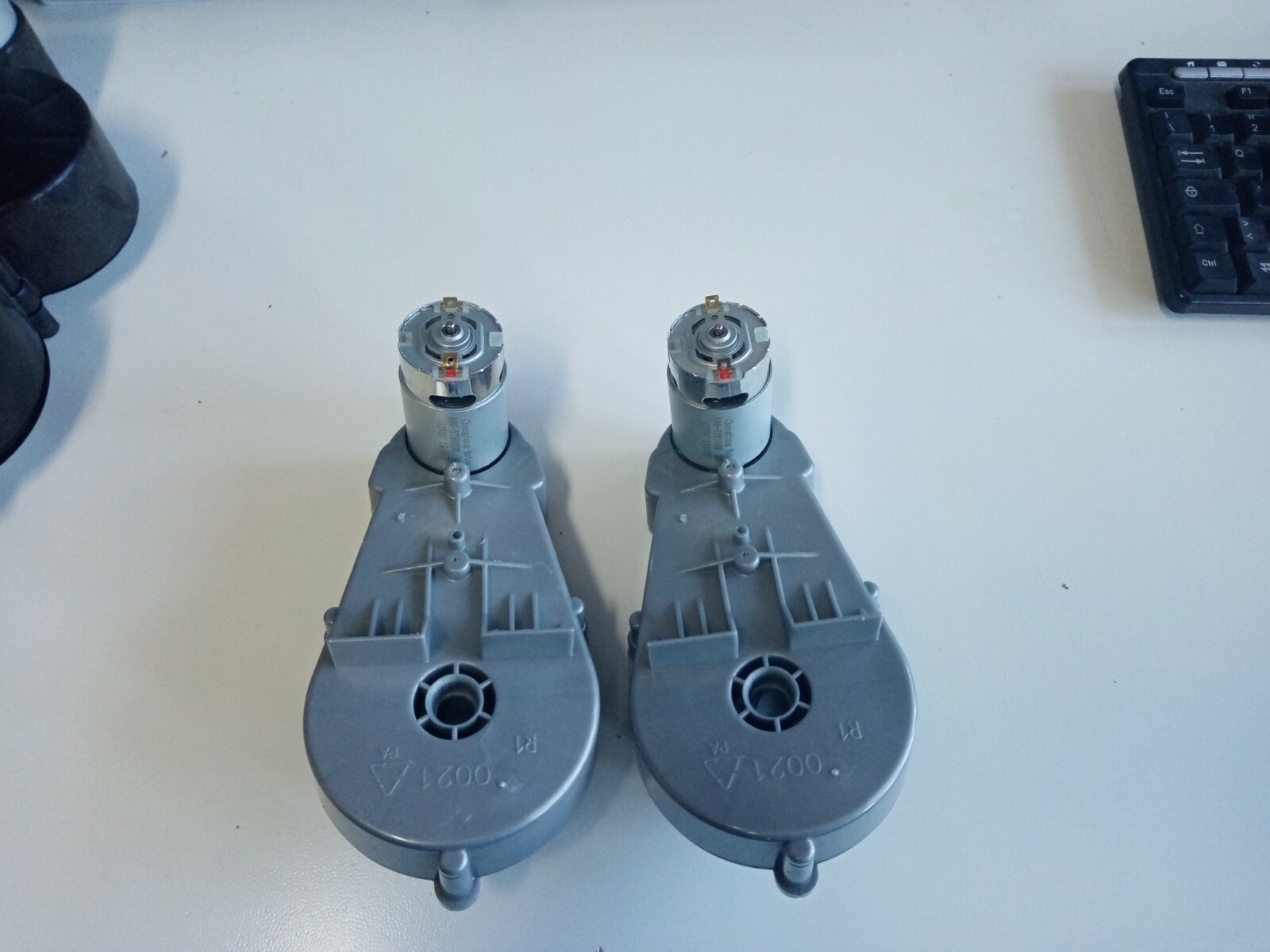 MOTORE E MOTORIDUTTORE Per Vespa Peg Perego 12 Volt Ultima Serie EUR 28,00 - IT - Foto 7