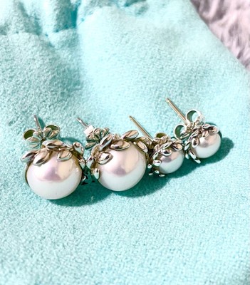 Paloma picasso olive best sale leaf pearl earrings
