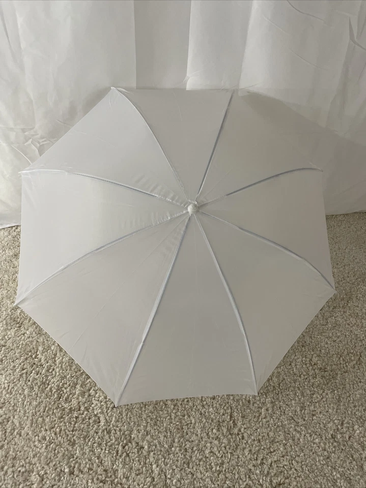 Neewer Small Deep Translucent Umbrella - 33''  used - Image 2 of 4