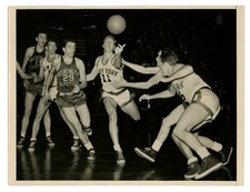 HARRY GALLATIN, DICK McGUIRE original 1950 TYPE I photo HOF KNICKS