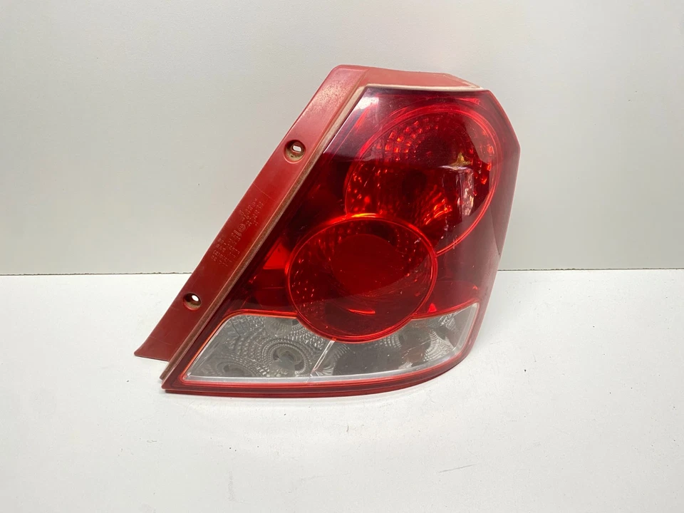 04-08 CHEVROLET AVEO HATCHBACK LANTERNA TRASEIRA LATERAL DIREITA FABRICANTE DE EQUIPAMENTO ORIGINAL, 166-02116 - Imagem 2 de 4