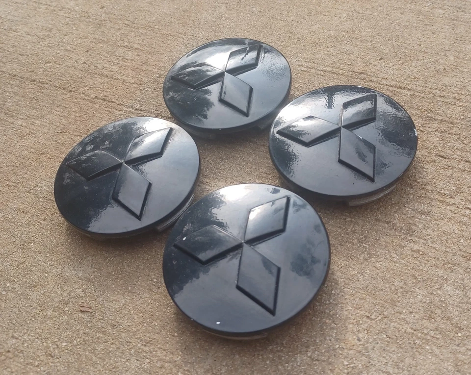 Juego de 4 tapas centrales Mitsubishi Eclipse Cross, Lancer, 2004-2022 p/n 4252A060 Foto 2 de 3