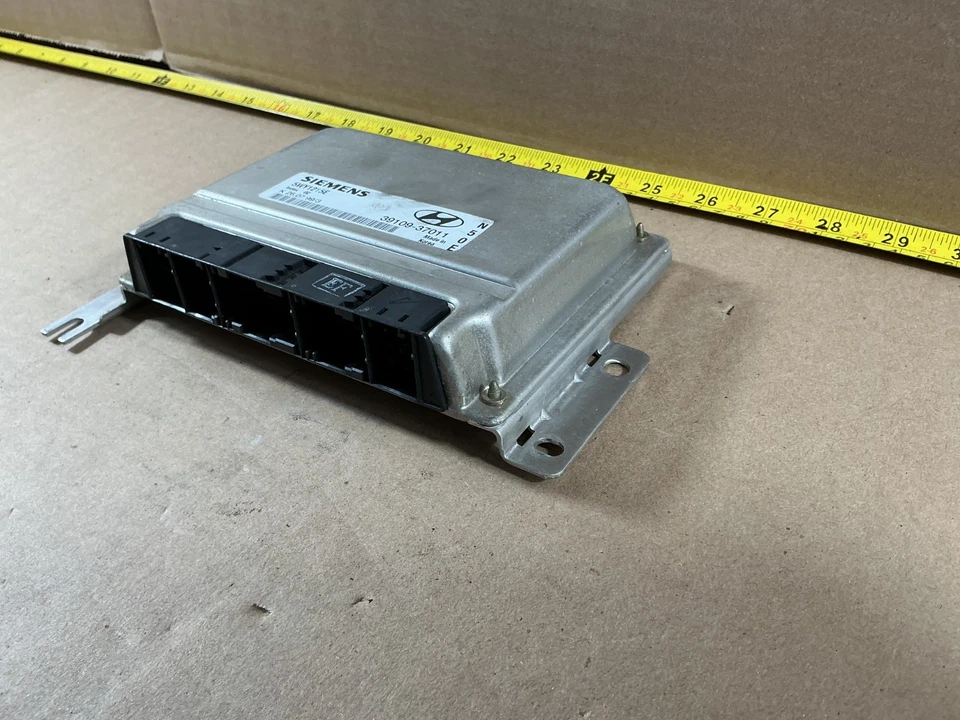 Unidad de control del motor Hyundai Sonata 1999-2001 módulo ECU ECM 39109-37011 Foto 2 de 4