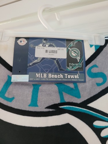 VINATE MIAMI MARLINS BEACH TOWEL,RARE,OLD DESIGN - Picture 2 of 7